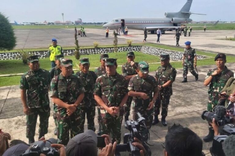 kronologi-kontak-tembak-di-papua-yudo-kst-manfaatkan-ibuibu-dan-anak-serbu-tni-yrt