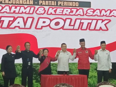 bareng-pdip-usung-ganjar-perindo-pastikan-sudah-komunikasi-dengan-jokowi-lry