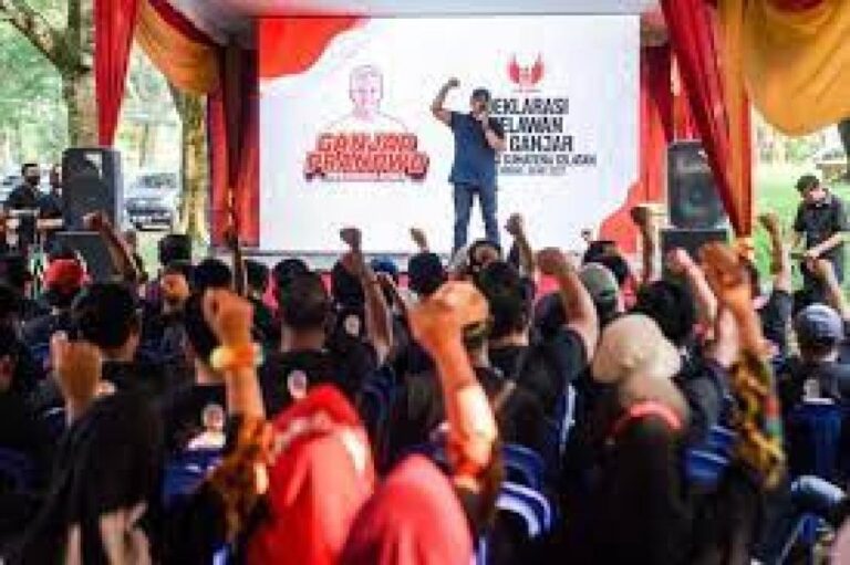 berita_RatusanRelawanSumselDeklarasiGanjarPranowodiPilpres2024