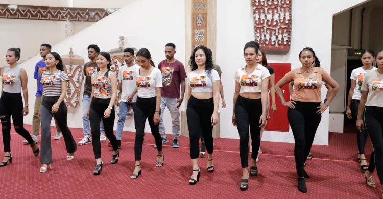 papua-street-carnival-kemenparekraf-anak-muda-papua-antusias-ikut-seleksi-model-di-pych_178300