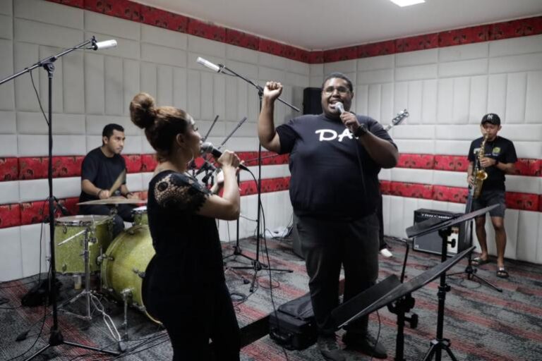 top-studio-rekaman-pych-harap-bisa-orbitkan-talenta-emas-musik-papua_164976 (1)