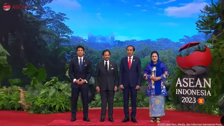 072948900_1693884457-Jokowi_ASEAN
