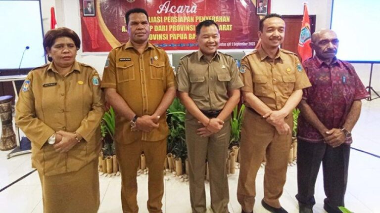 20230829_penyerahan-aset-pemprov-papua-barat-ke-papua-barat-daya