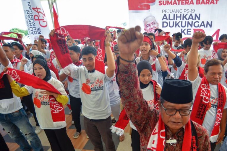 antarafoto-deklarasi-dukungan-ganjar-pranowo-180823-ief-3