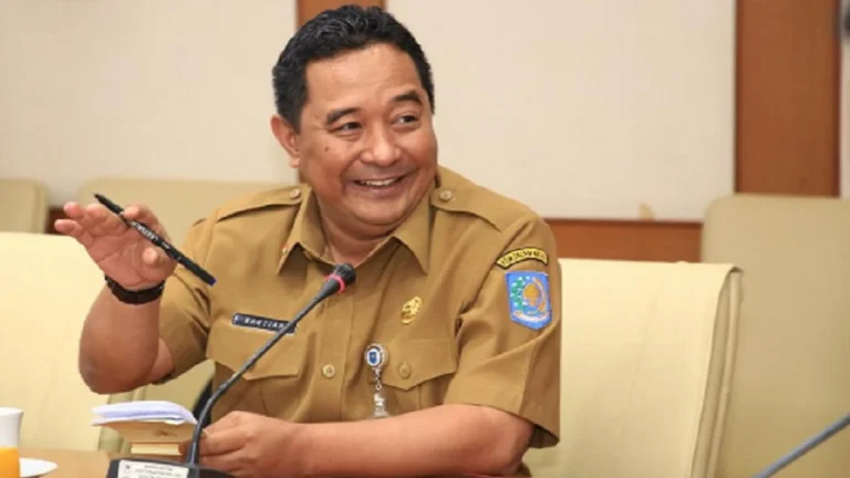 635afc98d857e-inilah-sosok-bahtiar-dirjen-politik-dan-pemerintahan-umum-kemendagri-foto-dok-puspen-kemendagri_antvklik (1)