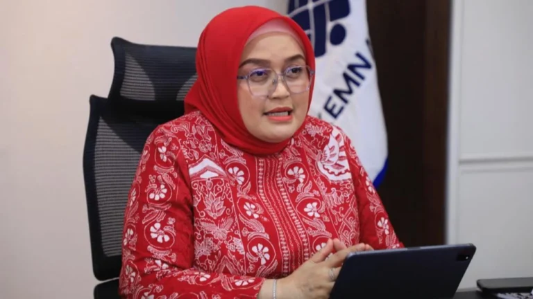 640b4fe515cc2-direktur-jenderal-pembinaan-hubungan-industrial-dan-jaminan-sosial-tenaga-kerja-phi-jamsos-kemnaker-indah-anggoro-putri_1265_711
