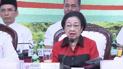 megawati-soekarnoputri-dalam-acara-pengumuman-calon-wakil-presiden-pendamping-ganjar-pranowo-rabu-18102023-tangkapan-layar-you-3_169