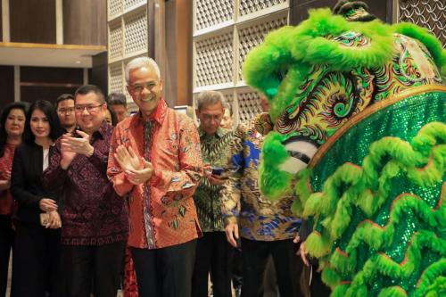 _var_www_html_new_kbrid2018_layouts_uploads_thumb_Presiden Jokowi, Ketum Megawati Sukarnoputri dan Capres Ganjar Pranowo saat Rakernas PDIP di Jakarta, Selasa (060623). (Antara-Akbar Nugroho)_810x450