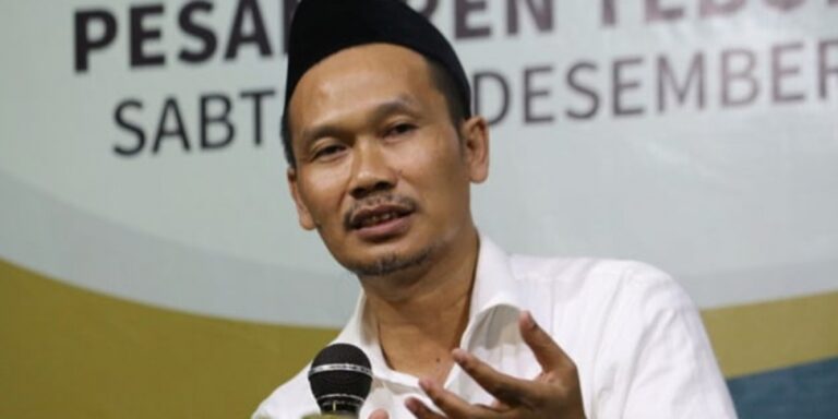 1200x600-cara-gus-baha-menyikapi-warung-yang-penjualnya-wanita-dengan-aurat-terbuka-210617v