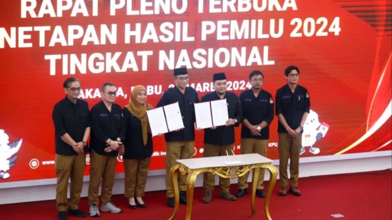 65fb55cbb2f19-ketua-kpu-ri-hasyim-asyari-memimpin-jalannya-rapat-pleno-terbuka-penetapan-hasil-pemilu-2024-tingkat-nasional_1265_711