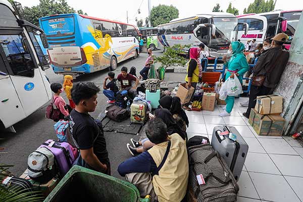 MUDIK-TERMINAL-KAMPUNG-RAMBUTAN-4