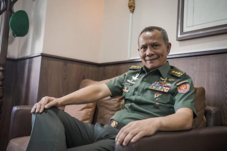 pangkogabwilhan-iii-ultimatum-kkb-papua-segera-bebaskan-pilot-susi-air_215621