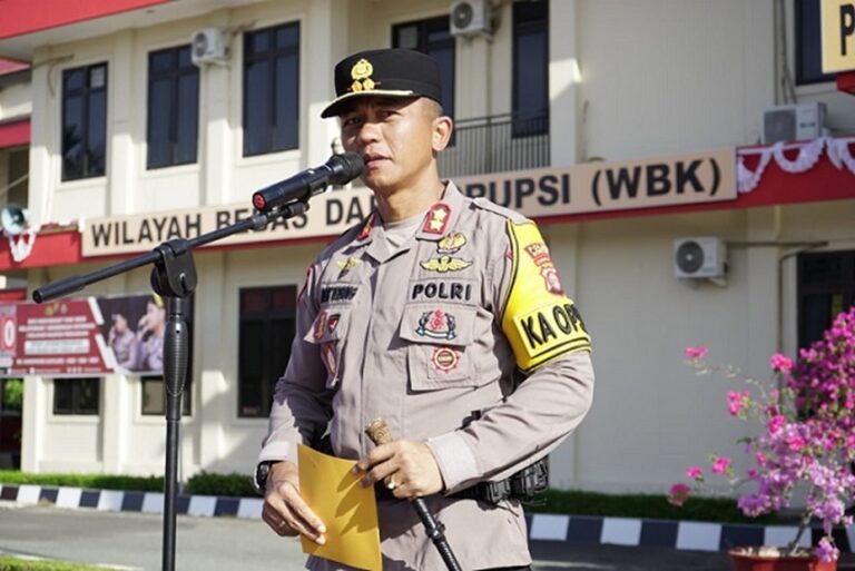 Kapolres-Bontang-AKBP-Alex-FL-Tobing