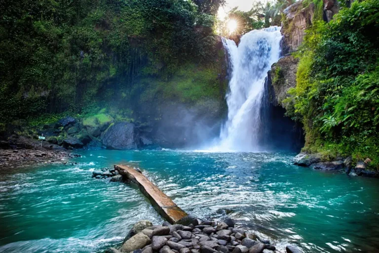 Tegenungan-Waterfall