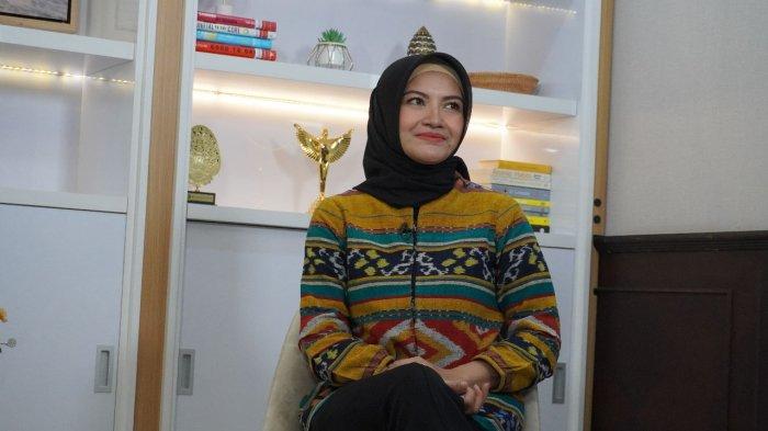 Ketua-Pokja-Sinergi-Substansi-Sosialisasi-Satgas-UU-Cipta-Kerja-Tina-Talisa-Kamis-2552023-1