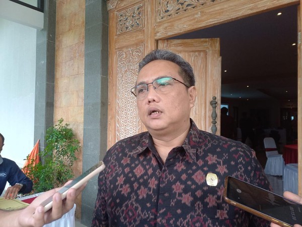 ketua-kpu-kabupaten-buleleng-komang-dudhi-udiyana-kamis922023-made-wijaya-kusuma_43