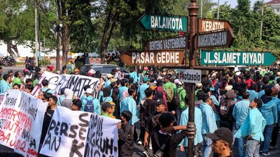 aksi-unjuk-rasa-di-solo_169