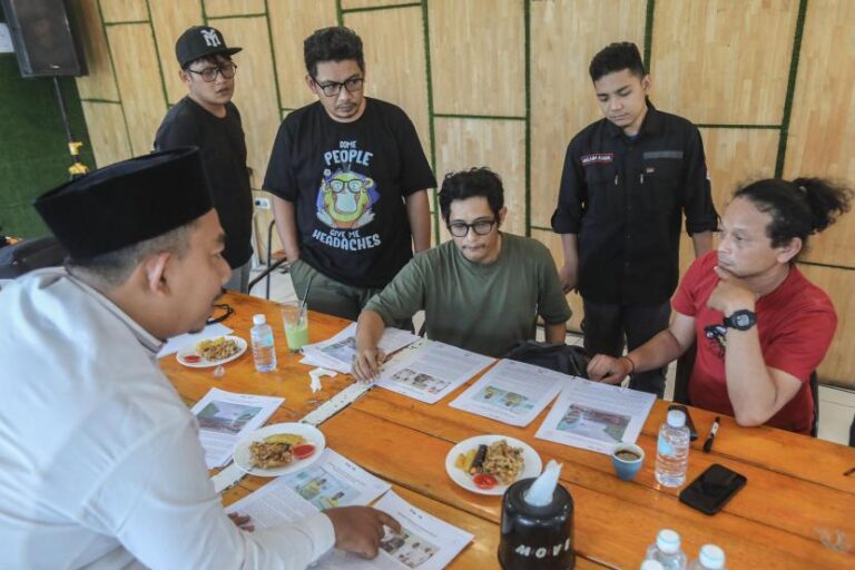 proses-penjurian-karya-tulis-dan-video-dari-para-santri_240818094229-575