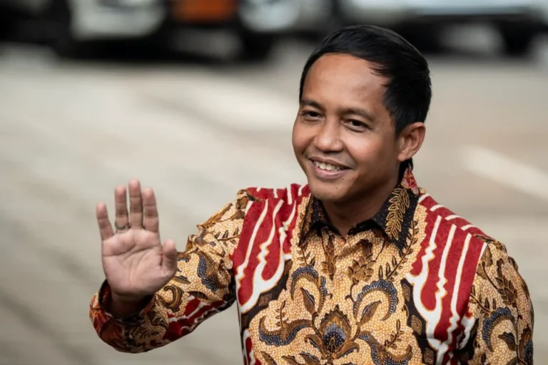 Raja_Juli_Antoni-2024_10_23-10_17_31_545d5b4a7a431dfdd519c593631a9229_960x640_thumb