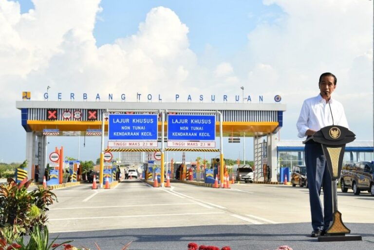 presiden-jokowi-meresmikantol-gempol-pasuruan-jawa-timur-jumat-22-6-_180622190258-431
