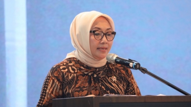 62490-menteri-pemberdayaan-perempuan-dan-perlindungan-anak-arifah-fauzi
