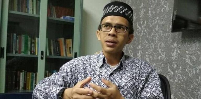UJANG