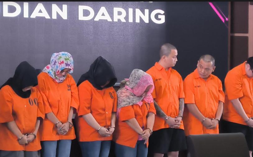 dalam-waktu-2-bulan-polri-tetapkan-464-tersangka-judi-online-7G073X0gwx