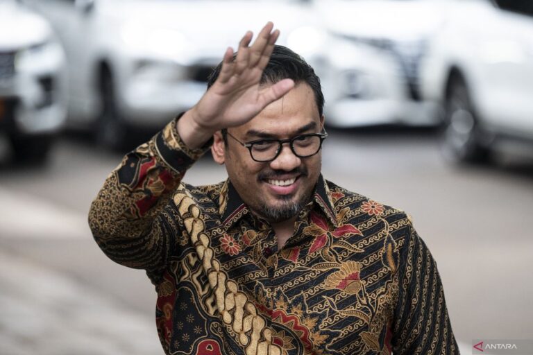 prabowo-panggil-sejumlah-tokoh-ke-kertanegara-14102024-aaa-24