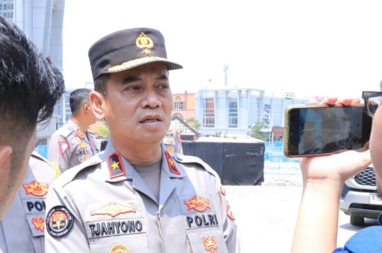 Kepala-Biro-Pelayanan-Informasi-dan-Dokumentasi-Karo-PID-Divisi-Humas-Polri-Brigjen-Tjahyono-Saputro