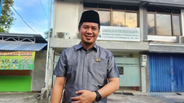 YASER-ARAFAT-KADIN-BALIKPAPAN-5-3622188817