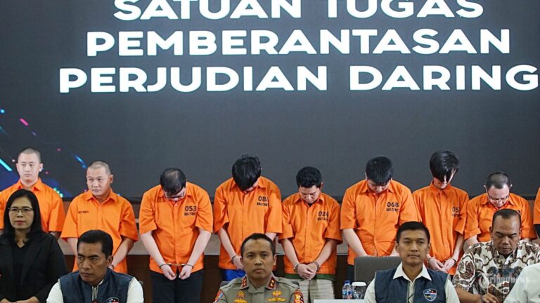polri-berhasil-bongkar-sindikat-judi-online-di-3-situs_20240621_232028 (1)