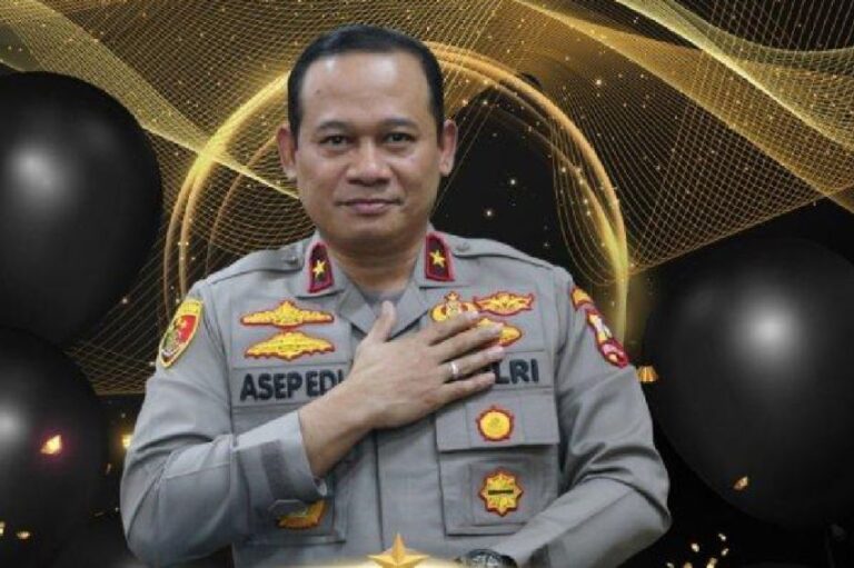 profil-wakabareskrim-polri-brigjen-asep-edi-suheri-ahli-siber-yang-bongkar-rekayasa-ferdy-sambo-mzz (1)