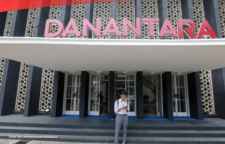 1732082507425-56-Danantara