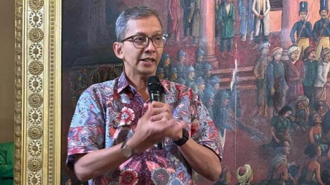 6705d0dd55734-ketua-umum-gerakan-nasional-umkm-bangkit-teguh-anantawikrama_665_374