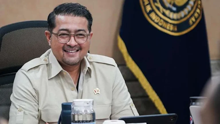 6738b2069168a-menteri-ekonomi-kreatif-teuku-riefky-harsya_1265_711