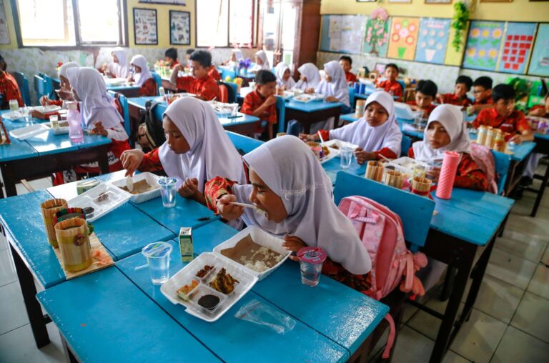 cara-daftar-menjadi-mitra-bansos-program-makan-bergizi-gratis-tahun-2025-ini-syaratnya-scaled