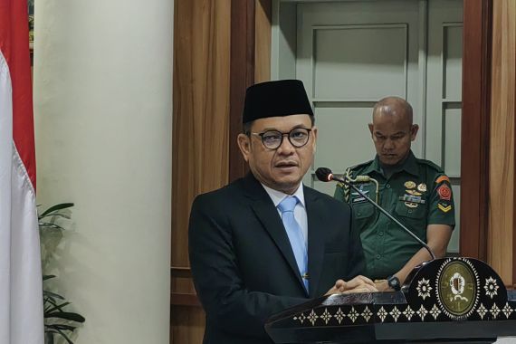 gubernur-lembaga-ketahanan-nasional-lemhannas-tubagus-ace-uc-zbrx