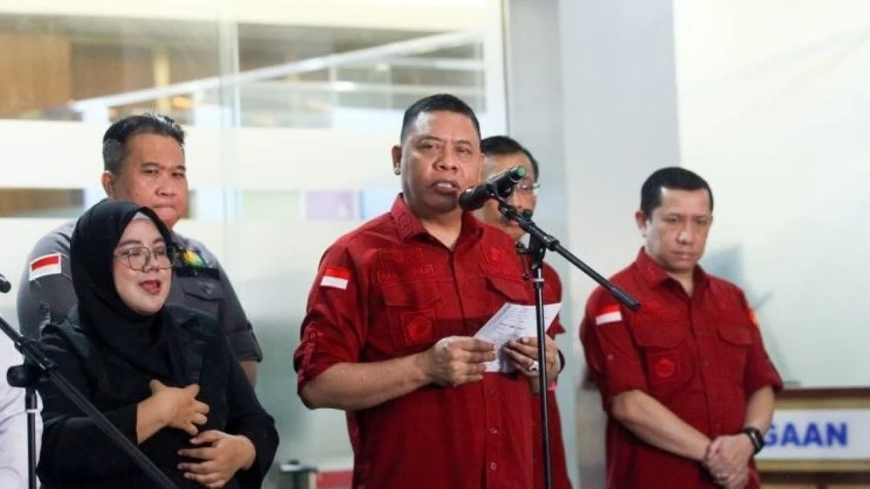 67278a6c63cc4-direktur-penyidikan-dirdik-jaksa-agung-muda-tindak-pidana-khusus-jam-pidsus-abdul-qohar-dalam-konferensi-pers_1265_711