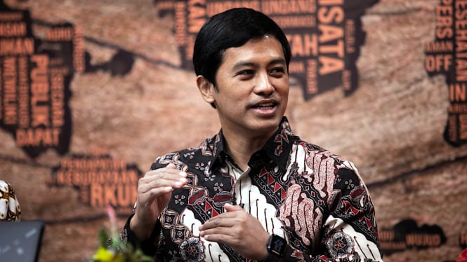 64be73b1cff2e-deputy-minister-of-health-of-indonesia-dante-saksono-harbuwono_665_374
