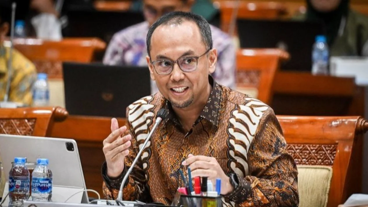 672b0b27b8b69-kepala-pusat-pelaporan-dan-analisis-transaksi-keuangan-ppatk-ivan-yustiavandana_1265_711