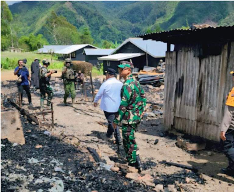 komandan-kodim-1715yahukimo-letkol-inf-tommy-yudistyo-bersam-m9yp (1)