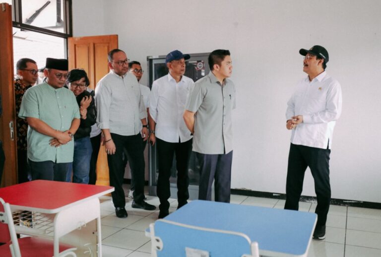 pendaftaran-sekolah-rakyat-2025-dibuka-pendidikan-gratis-untuk-anak-dari-keluarga-kurang-mampu