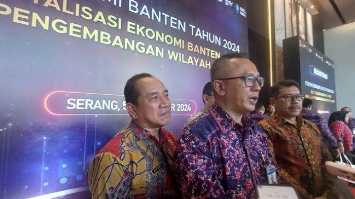 Foto-Kepala-BI-Banten-Ameriza-M-Moesa-bersama-Kepala-Bapedda-Banten-dan-Pengusaha