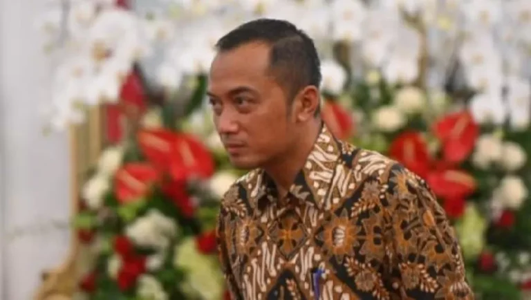 Profil-Prasetyo-Hadi-Menteri-Sekretaris-Negara-Kabinet-Merah-Putih
