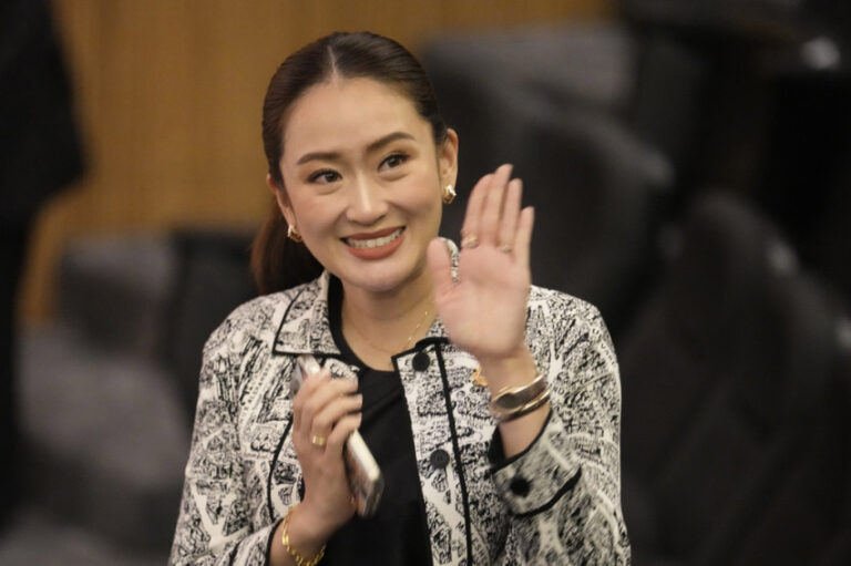 siapa-paetongtarn-shinawatra-politikus-cantik-yang-jadi-pm-thailand-karena-intervensi-ayahnya-fwt