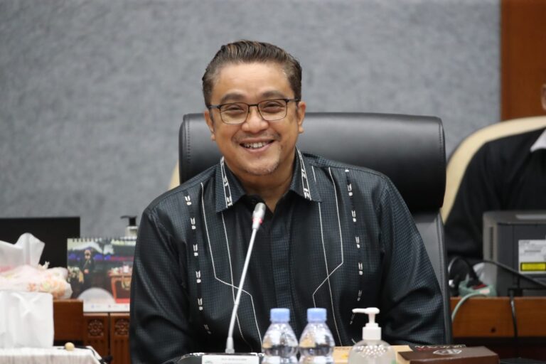 989Wakil-Ketua-Komisi-X-DPR-RI-Dede-Yusuf--Kemenpora-RI-Menjadi-Salah-Satu-Kementerian-yang-Patut-Dicontoh