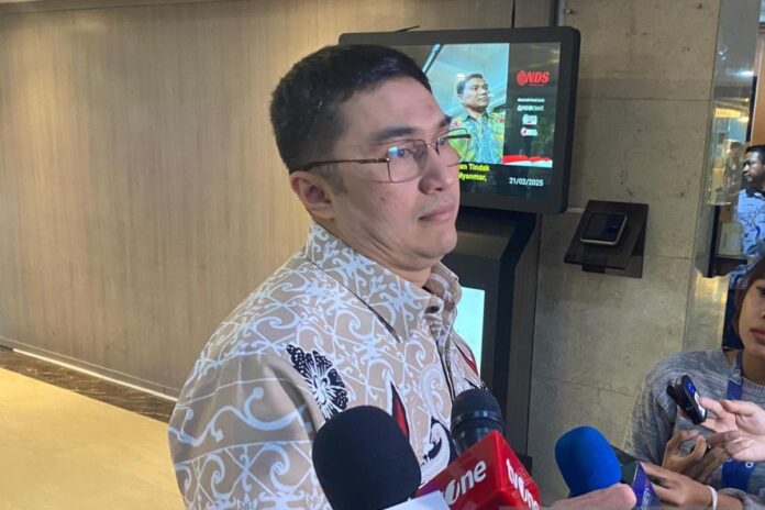 Staf-Khusus-Komunikasi-dan-Informasi-Publik-Kemenko-IPK-Herzaky-Mahendra-Putra-696x464