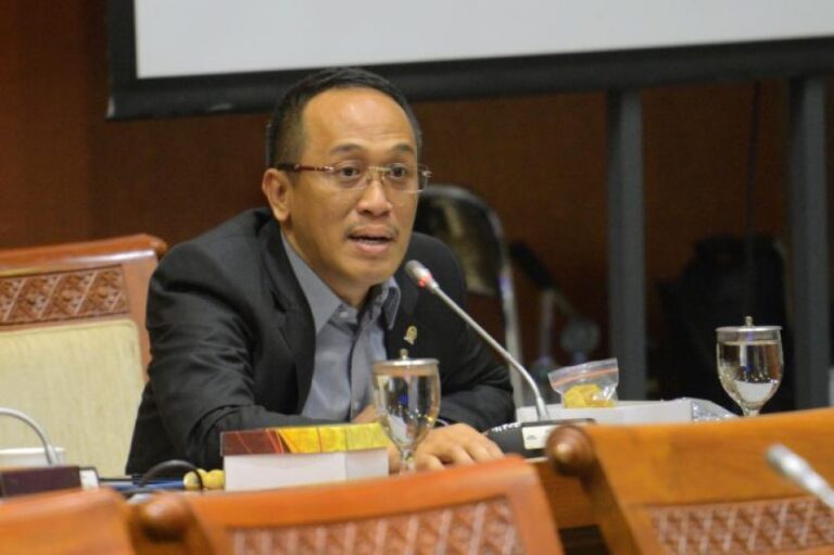 ketua-badan-akuntabilitas-keuangan-negara-bakn-dpr-wahyu_210128115550-264