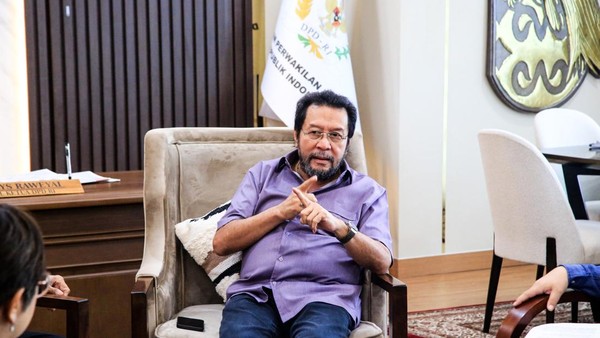 wakil-ketua-dpd-ri-yorrys-raweyai-dok-istimewa-1741027763000_169
