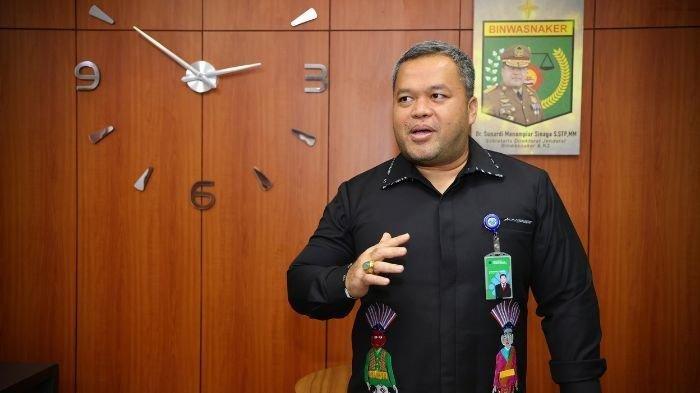 Kepala-Biro-Humas-Kemnaker-Sunardi-Manampiar-Sinaga-xvd